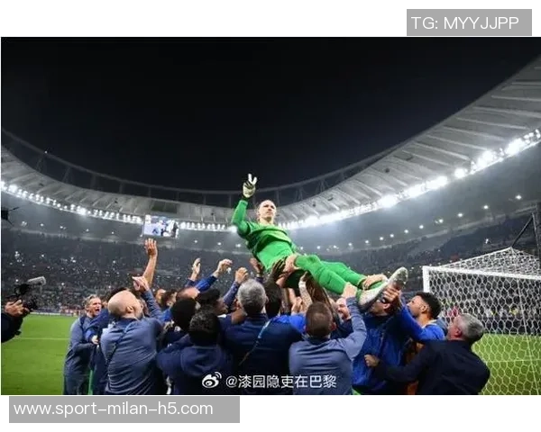 韦斯利谈罗马胜利的重要性并期待观看洲际杯巴黎对弗拉门戈的对决 韦斯利谈罗马胜利的重要性并期待观看洲际杯巴黎对弗拉门戈的对决